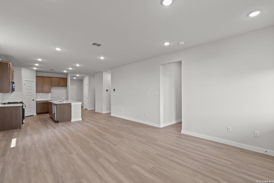 Spacious, unfurnished interior of a new home in Garden Grove, San Antonio (Image 20). Spacious, unfurnished interior of a new home in Garden Grove, San Antonio (Image 20).