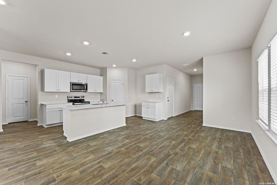 Furnished interior view inside a new home in Laurel Vistas, San Antonio (Image 7).
