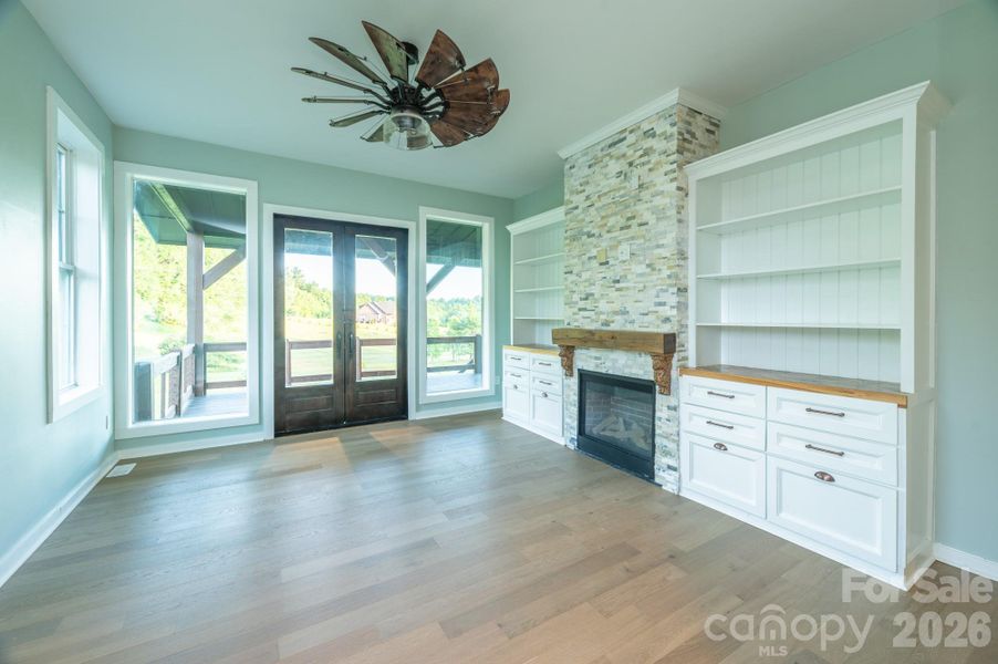 Spacious, unfurnished interior of a new home in , Blowing Rock (Image 17). Spacious, unfurnished interior of a new home in , Blowing Rock (Image 17).