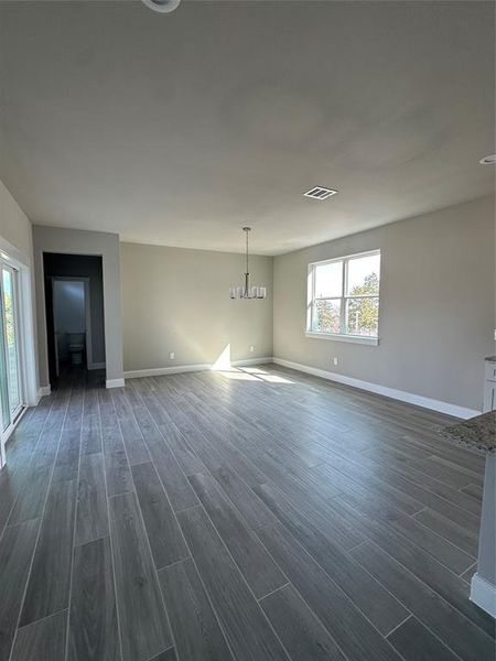 Spacious, unfurnished interior of a new home in , Dallas (Image 12).