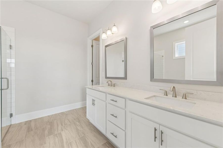 Furnished interior view inside a new home in Aberdeen, Hoschton (Image 13).