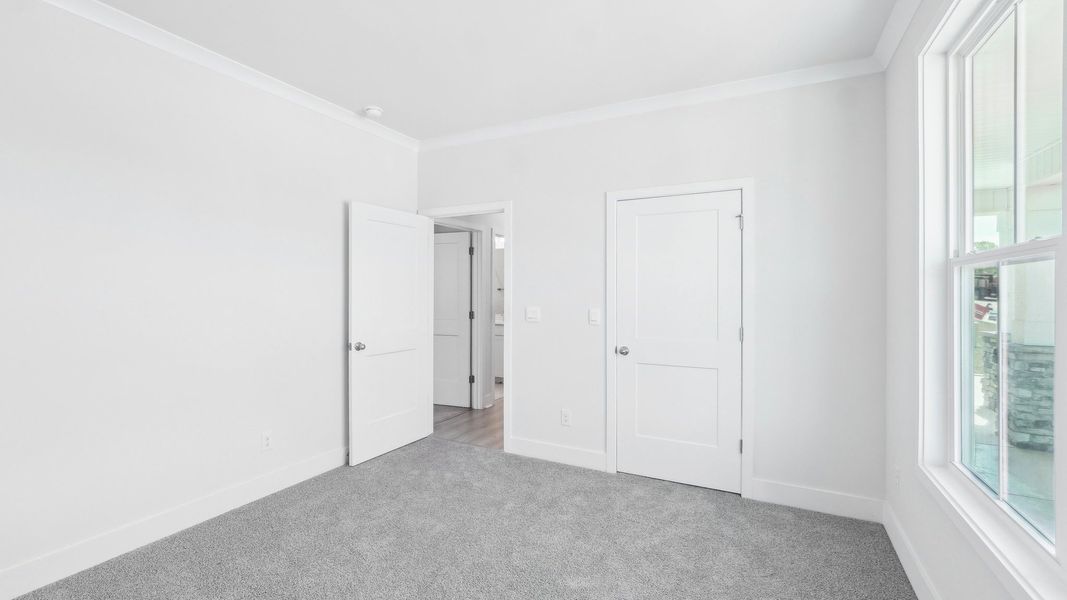 Representative unfurnished interior of a home built from the Hickory by D.R. Horton in Westport, York (Image 19).