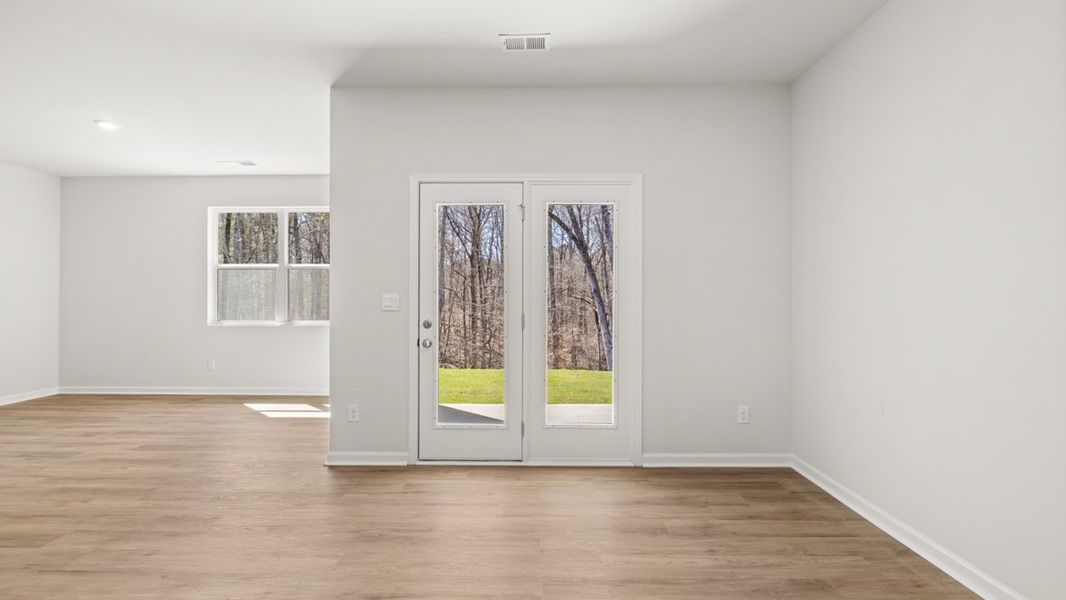 Spacious, unfurnished interior of a new home in South Wind, Union City (Image 16).