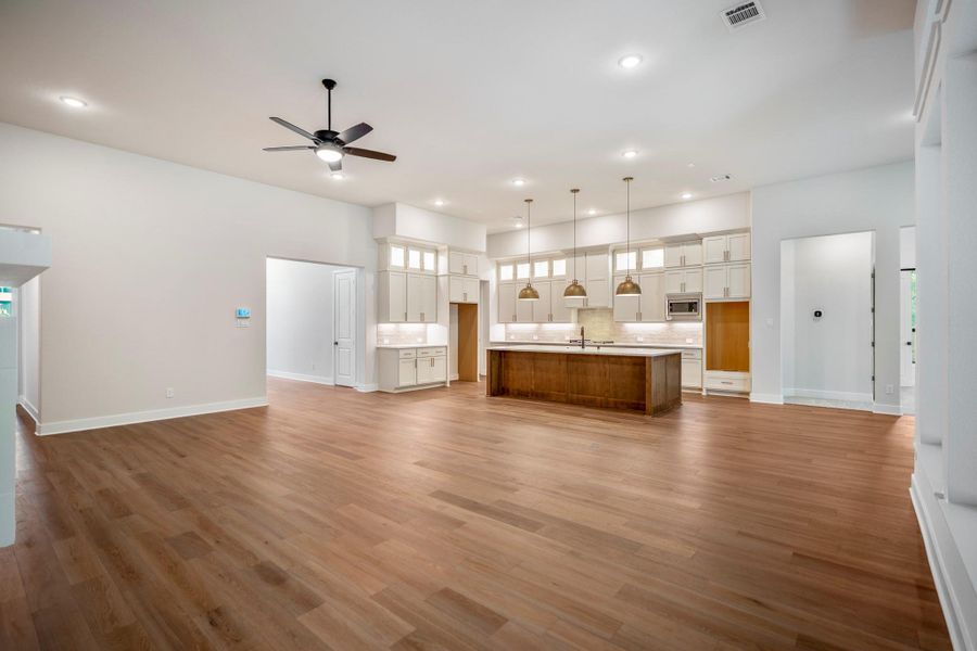 Spacious, unfurnished interior of a new home in The Woodlands Hills, Willis (Image 24). Spacious, unfurnished interior of a new home in The Woodlands Hills, Willis (Image 24).