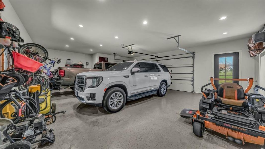 Furnished interior view inside a new home in , Weatherford (Image 30).