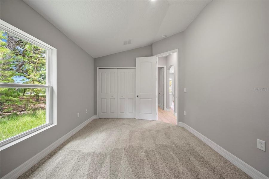 Spacious, unfurnished interior of a new home in , Homosassa (Image 13).