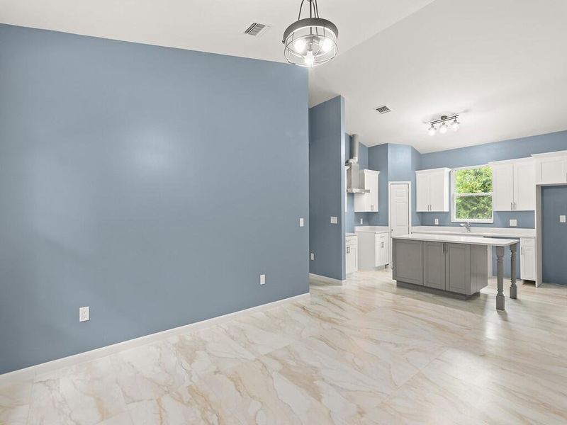 Spacious, unfurnished interior of a new home in , Vero Beach (Image 26). Spacious, unfurnished interior of a new home in , Vero Beach (Image 26).
