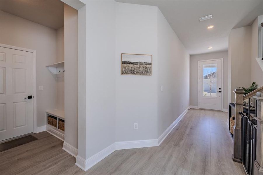 Spacious, unfurnished interior of a new home in Waterset Garden Series, Apollo Beach (Image 20).
