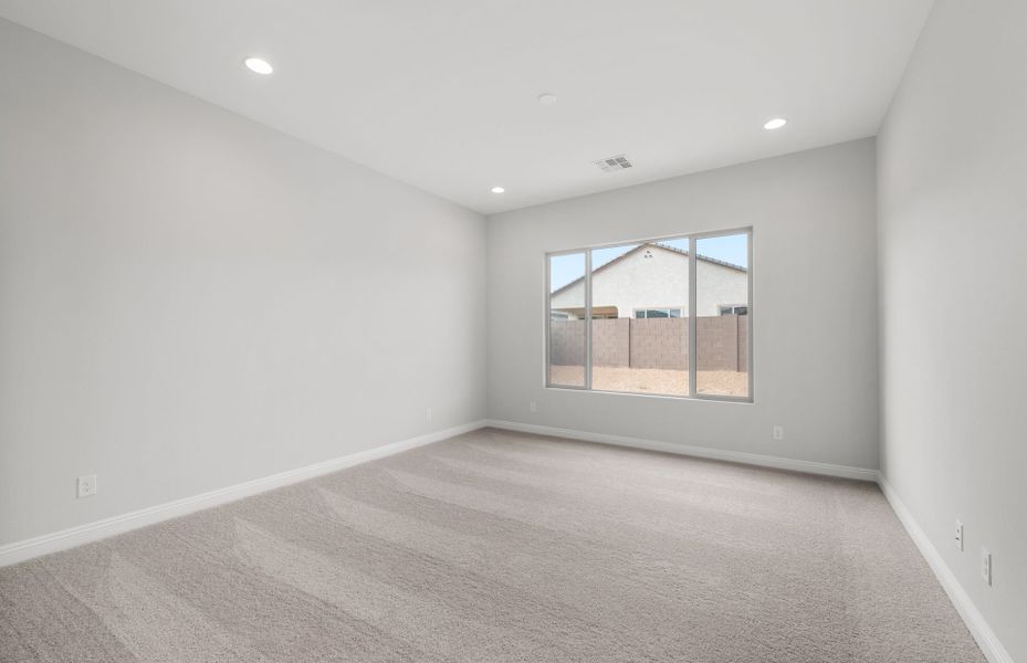 Spacious, unfurnished interior of a new home in Artisan at Asante, Surprise (Image 25).