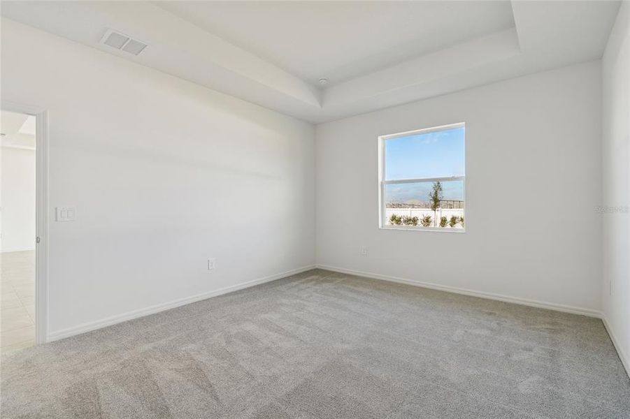 Spacious, unfurnished interior of a new home in Southpointe, Palmetto (Image 22).