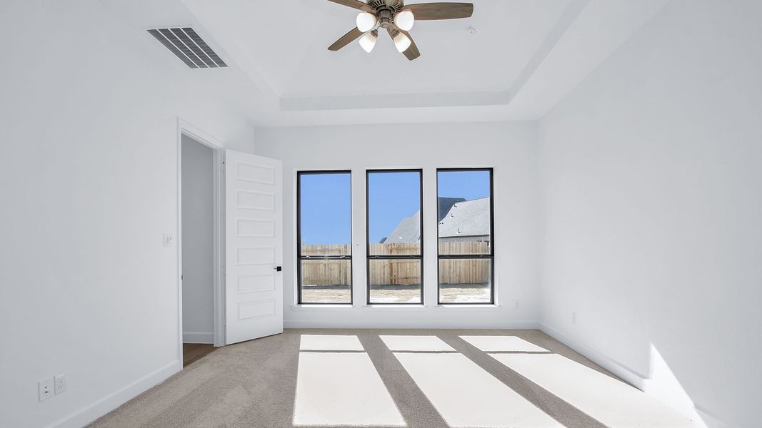 Spacious, unfurnished interior of a new home in Briarley, Montgomery (Image 13).