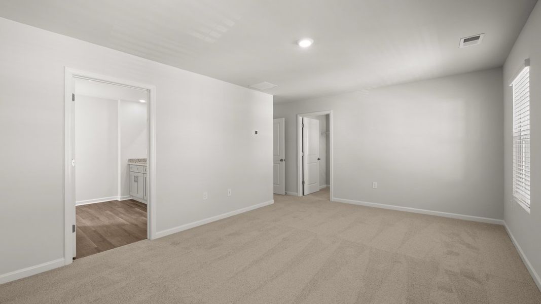 Representative unfurnished interior of a home built from the Robie by D.R. Horton in Highland Hills, Graniteville (Image 18).