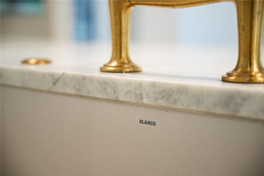 Close-up of interior finishes inside a home in Blue Heron Walk, Atlanta (Image 27).