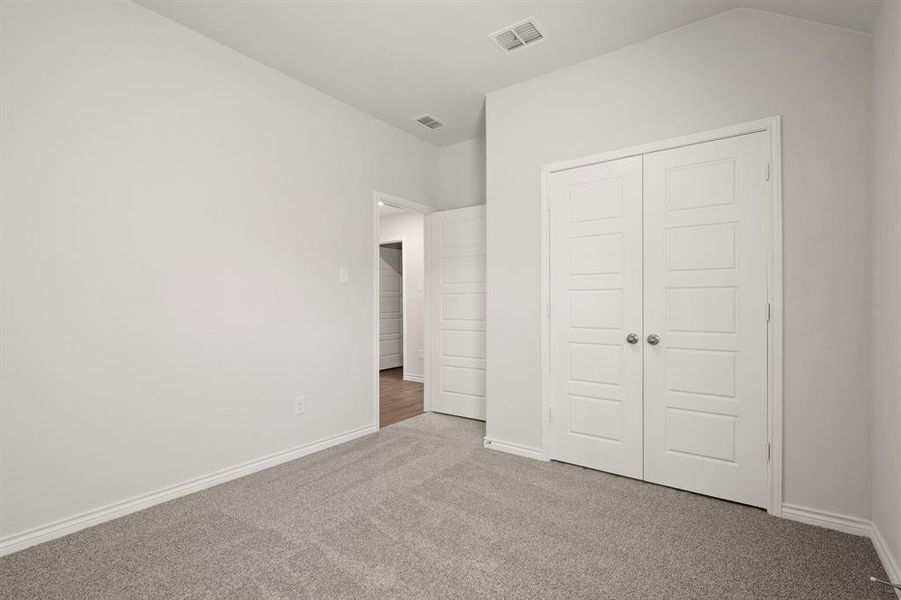 Image 16 of a home in Sycamore Landing.