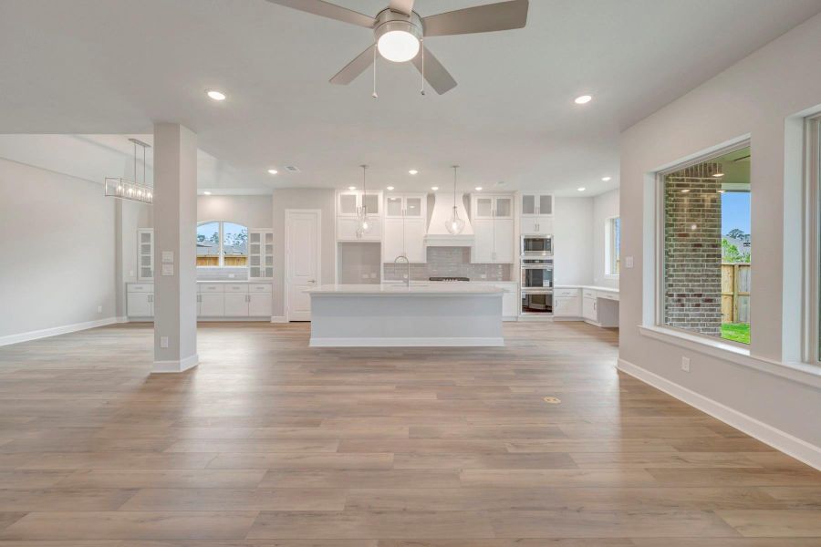 Spacious, unfurnished interior of a new home in Grand Central Park 55' Homesites, Conroe (Image 16). Spacious, unfurnished interior of a new home in Grand Central Park 55' Homesites, Conroe (Image 16).