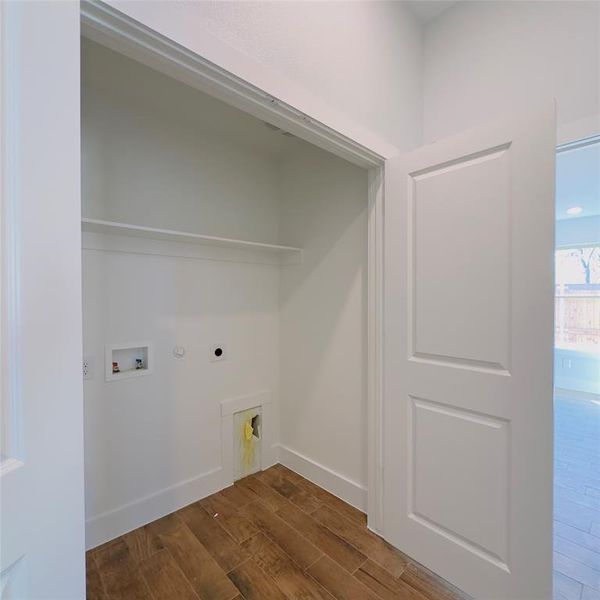 Spacious, unfurnished interior of a new home in , Dallas (Image 27).