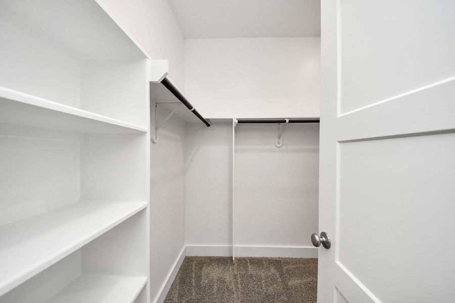 Spacious, unfurnished interior of a new home in Sorella: Signature Collection, Tomball (Image 28).