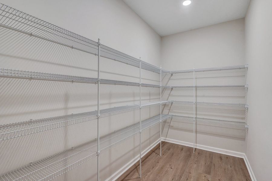 Spacious, unfurnished interior of a new home in Settlers Hammock, Kingsland (Image 19).