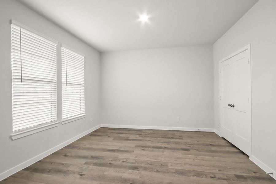 Spacious, unfurnished interior of a new home in Oakwood Ranch, Willis (Image 10).