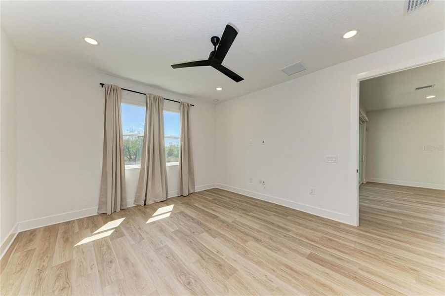 Spacious, unfurnished interior of a new home in , Sarasota (Image 30). Spacious, unfurnished interior of a new home in , Sarasota (Image 30).