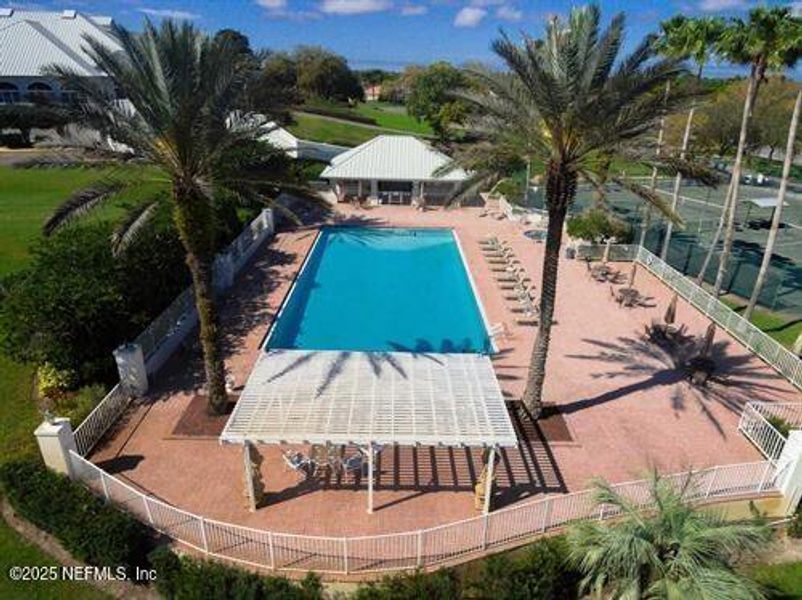 Image 15 of a home in Glen Lakes.