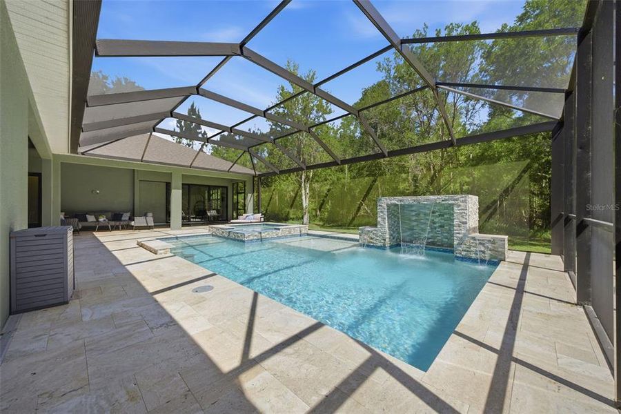 Exterior details and patio area of a home in , Tarpon Springs (Image 23).