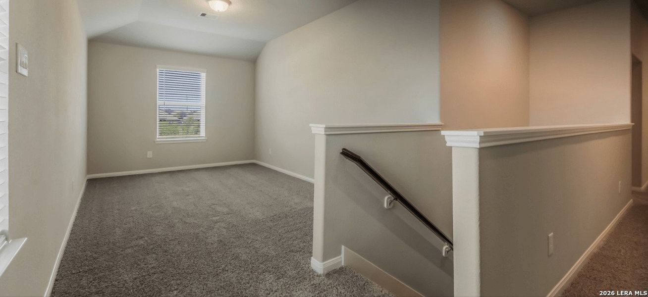 Spacious, unfurnished interior of a new home in Arcadia Ridge - Premier Series, San Antonio (Image 11).