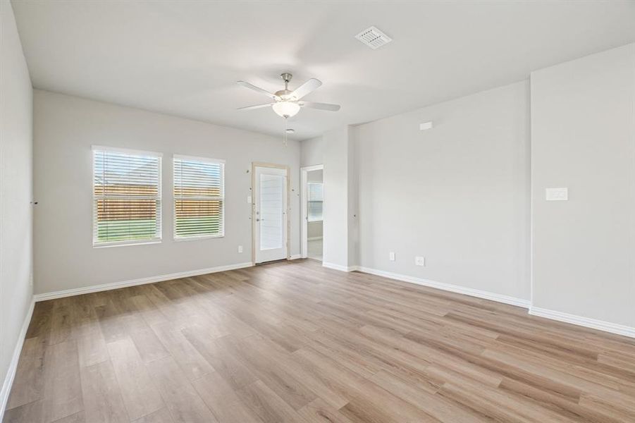 Photo is not of the actual home, but is an inspirational photo of builder’s model home and may depict options, furnishings, and/or decorator features that are not included. Photo is not of the actual home, but is an inspirational photo of builder’s model home and may depict options, furnishings, and/or decorator features that are not included.