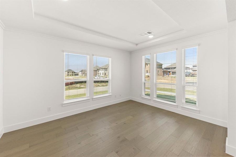 Spacious, unfurnished interior of a new home in Villages of Creekwood, Frisco (Image 18).