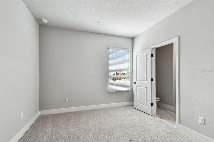 Spacious, unfurnished interior of a new home in Towns at Union, St. Petersburg (Image 16). Spacious, unfurnished interior of a new home in Towns at Union, St. Petersburg (Image 16).