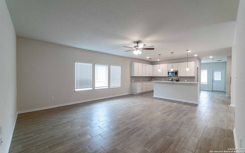 Spacious, unfurnished interior of a new home in Hickory Ridge, Elmendorf (Image 7). Spacious, unfurnished interior of a new home in Hickory Ridge, Elmendorf (Image 7).