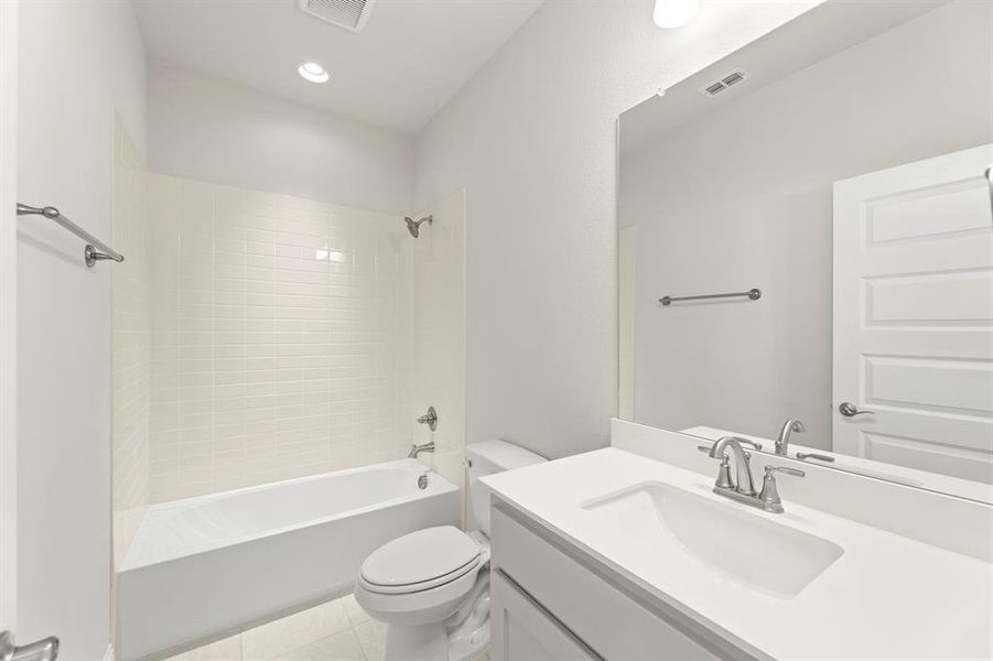 23. 3204 Agnew - 2ND Bath