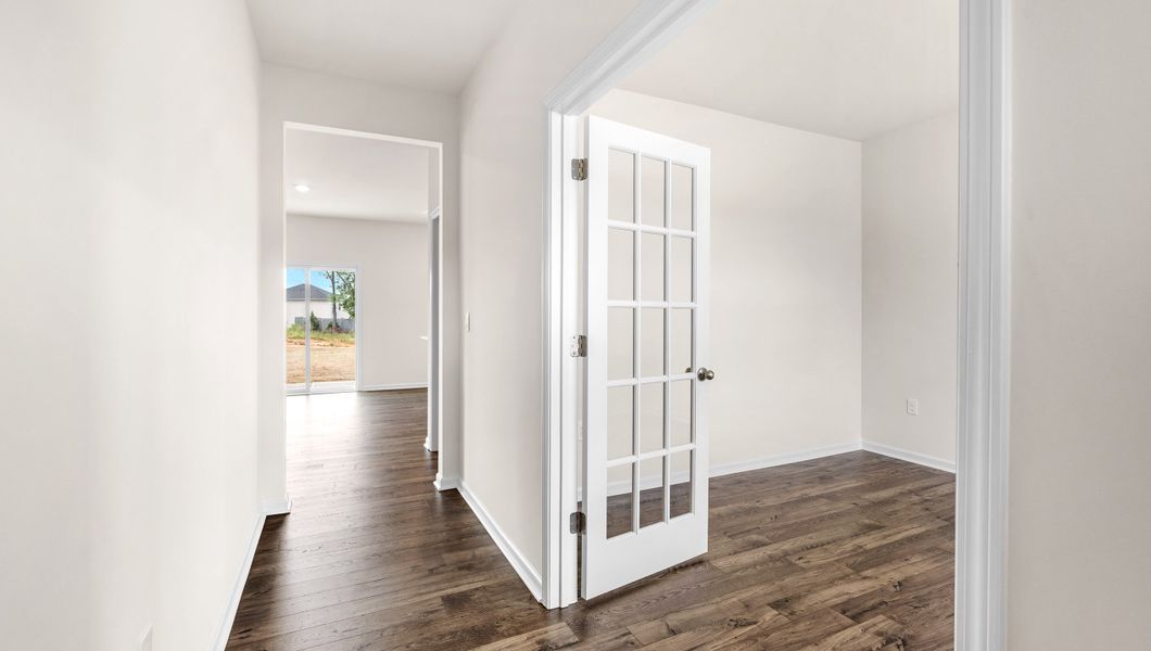 Spacious, unfurnished interior of a new home in Woodhaven, Spartanburg (Image 13).