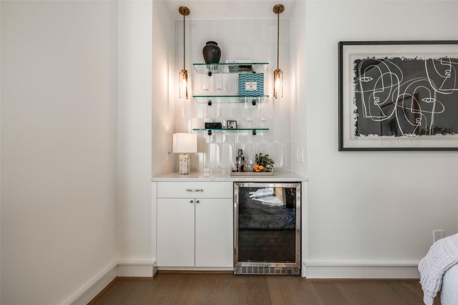 * Est Comp 6/30/26 ** PHOTO OF MODEL HOME * SELECTIONS MAY VARY * PHOTOS MAY SHOW A SIMILAR FLOOR PLAN AND/OR UPGRADED/ALTERNATIVE FINISHES * Please use these photos as a guide ONLY * * Est Comp 6/30/26 ** PHOTO OF MODEL HOME * SELECTIONS MAY VARY * PHOTOS MAY SHOW A SIMILAR FLOOR PLAN AND/OR UPGRADED/ALTERNATIVE FINISHES * Please use these photos as a guide ONLY *