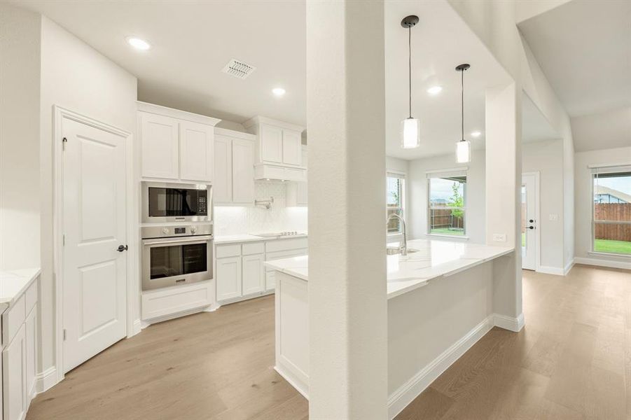 Furnished interior view inside a new home in The Retreat at North Grove 70-75, Waxahachie (Image 7). Furnished interior view inside a new home in The Retreat at North Grove 70-75, Waxahachie (Image 7).