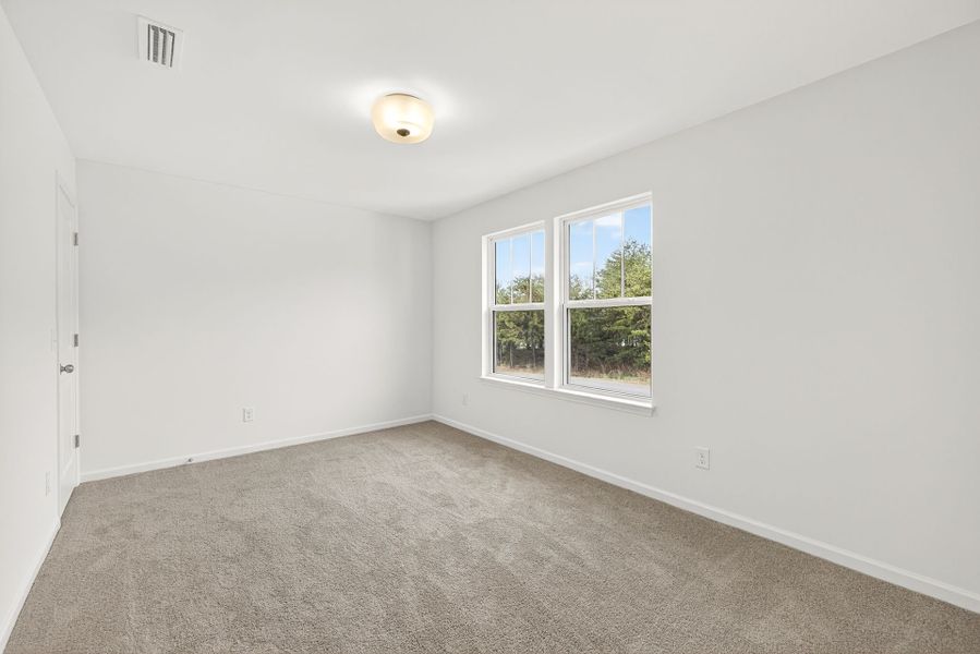 Spacious, unfurnished interior of a new home in Edgewater - Lakeview Point, Lancaster (Image 20). Spacious, unfurnished interior of a new home in Edgewater - Lakeview Point, Lancaster (Image 20).