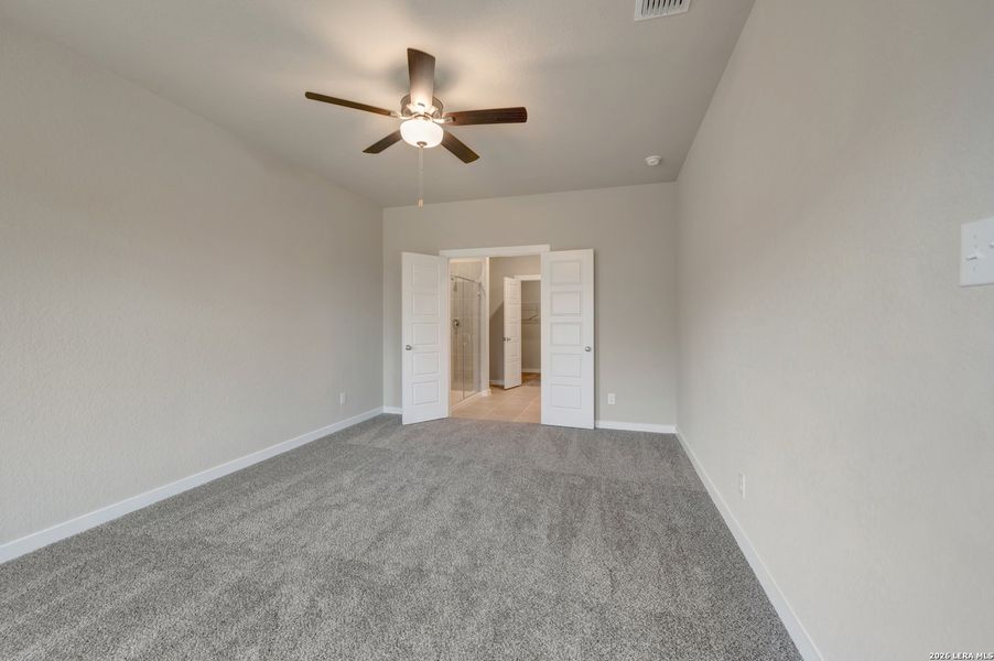 Spacious, unfurnished interior of a new home in Winding Brook, San Antonio (Image 42).