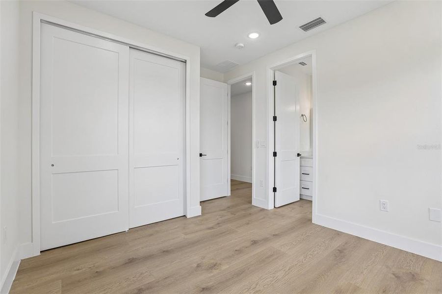 Spacious, unfurnished interior of a new home in , Auburndale (Image 49).