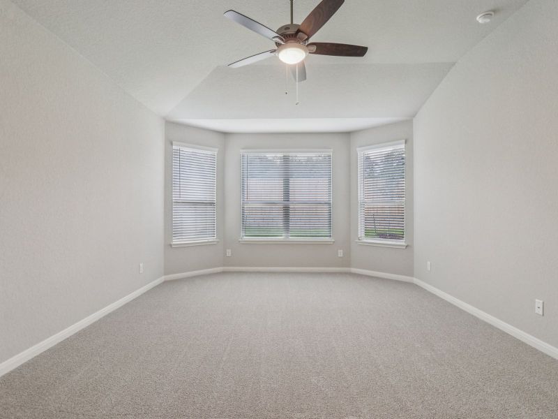 Spacious, unfurnished interior of a new home in Carmel Ranch, Schertz (Image 18). Spacious, unfurnished interior of a new home in Carmel Ranch, Schertz (Image 18).