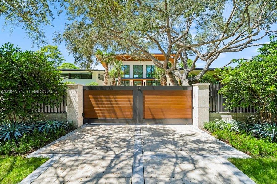 Image 86 of a home in .