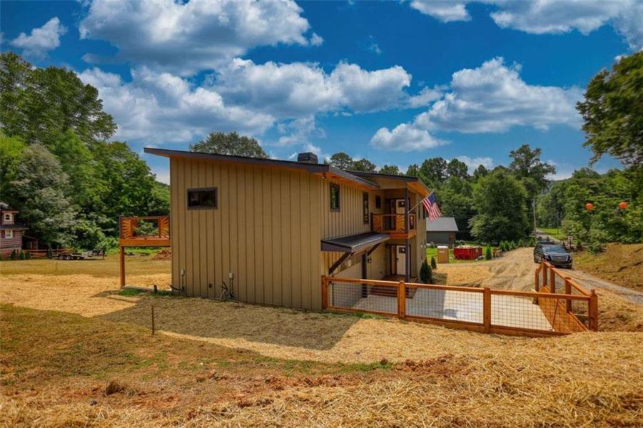 Exterior details and patio area of a home in , Blue Ridge (Image 31).