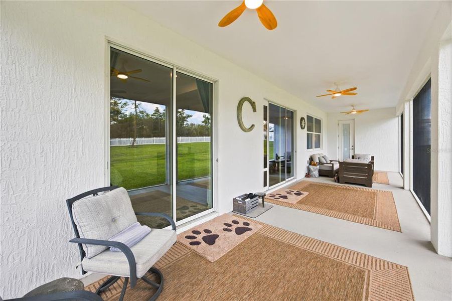 Exterior details and patio area of a home in Marion Oaks, Ocala (Image 25).