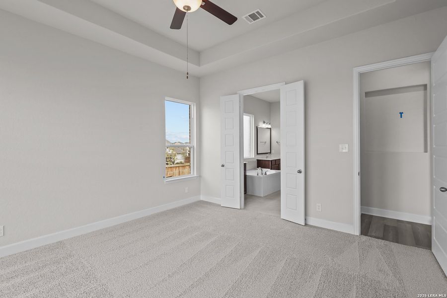 Spacious, unfurnished interior of a new home in Homestead, Schertz (Image 19).