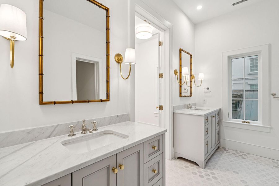 Furnished interior view inside a new home in , Charleston (Image 45).