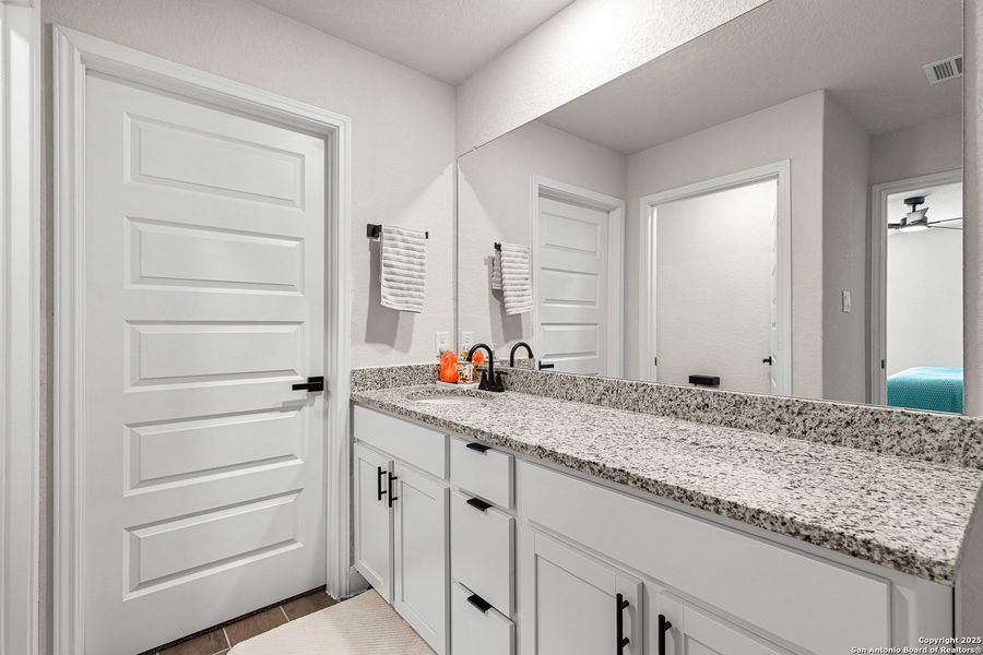 Furnished interior view inside a new home in , Cibolo (Image 18). Furnished interior view inside a new home in , Cibolo (Image 18).