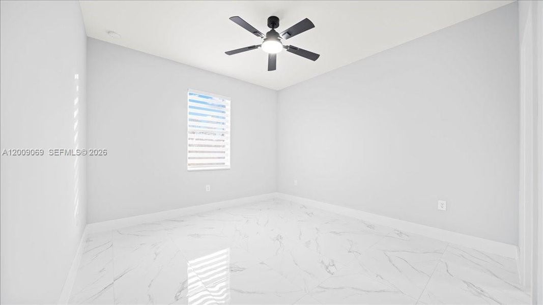 Spacious, unfurnished interior of a new home in , Cape Coral (Image 18).