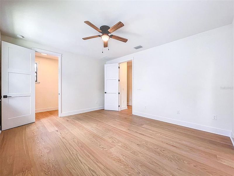 Spacious, unfurnished interior of a new home in , Tampa (Image 79).