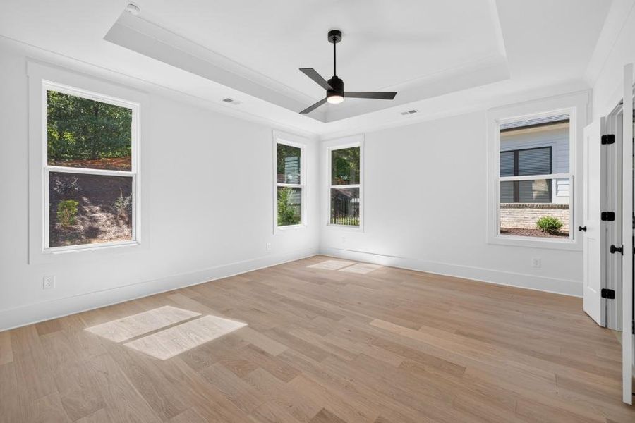 Spacious, unfurnished interior of a new home in Livingstone Park, Kennesaw (Image 50).