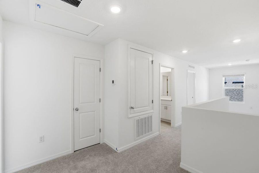 Spacious, unfurnished interior of a new home in Waterstone, Groveland (Image 23). Spacious, unfurnished interior of a new home in Waterstone, Groveland (Image 23).