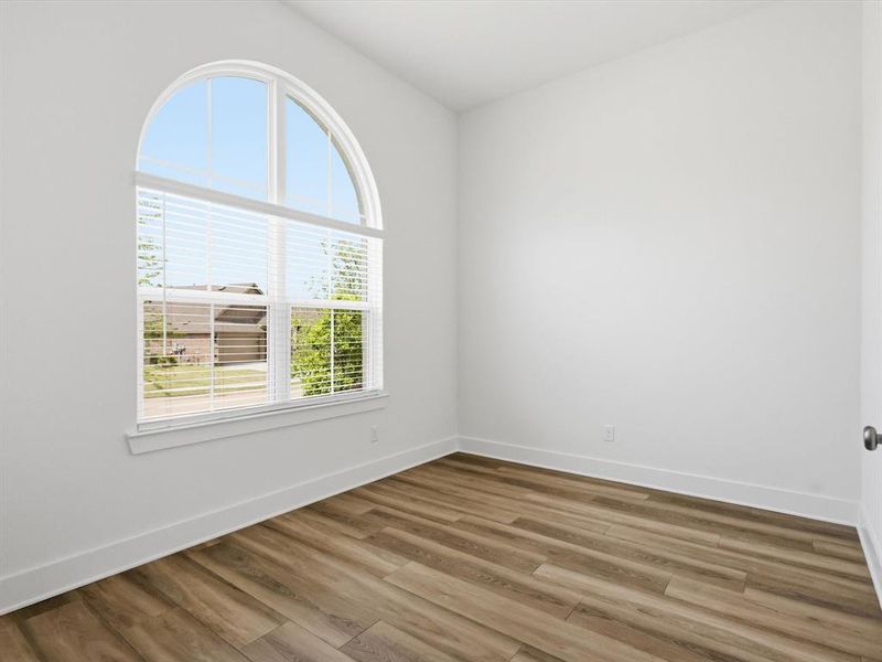 Spacious, unfurnished interior of a new home in Thompson Farms, Van Alstyne (Image 22).